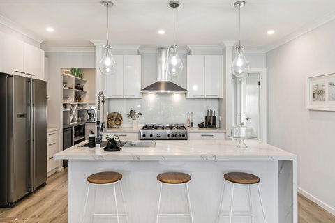 Coastal Living - Accommodation Rockhampton 3