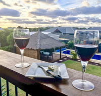 Coastal Paradise Holiday Home Swimming Pool  WiFi - Accommodation Rockhampton