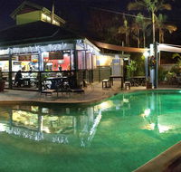 Colonial Village Cabins Camping  Tours - Hervey Bay YHA - Accommodation Rockhampton