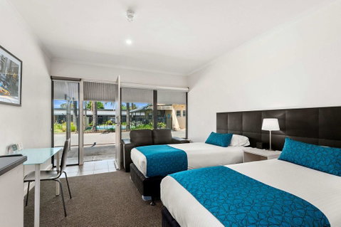 Comfort Inn & Suites Manhattan - Accommodation Rockhampton 3