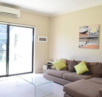 Comfortable 2 Bedroom Unit With Garden - Accommodation Rockhampton