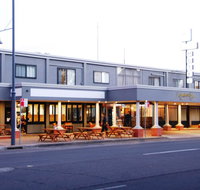 Commodore Motor Inn - Accommodation Rockhampton