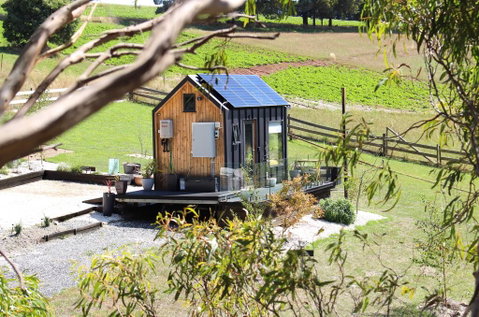 Compass Hut - Accommodation Rockhampton 0