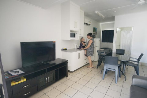 Cool Palms Motel - Accommodation Rockhampton 1
