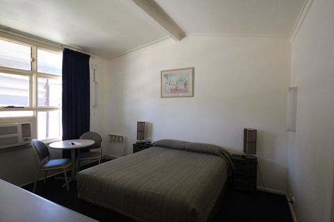 Coolabah Motel - Accommodation Rockhampton 1