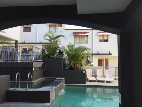 Coolum Beach Resort - Accommodation Rockhampton 2