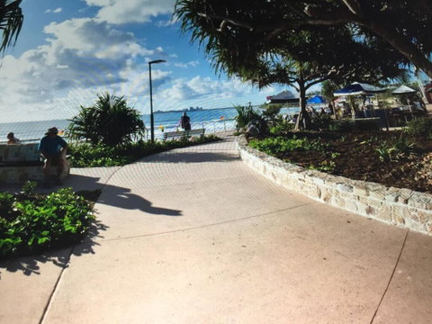 Coral Sea Views Beachfront Penthouse - Accommodation Rockhampton 3