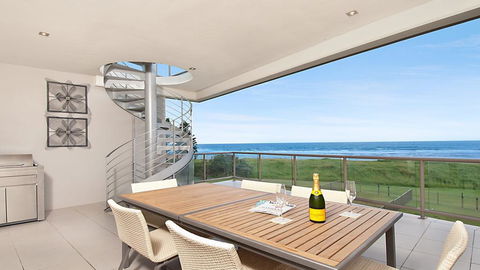 Costa Del Sol - WiFi And Austar - Accommodation Rockhampton 1