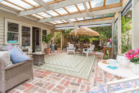 Cote D'Azur - Accommodation Rockhampton 0