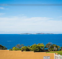 Countess Court Unit - Great Ocean Views - Accommodation Rockhampton