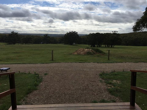 Country Cabin With Mountain Views Close To Ballarat - Accommodation Rockhampton 2