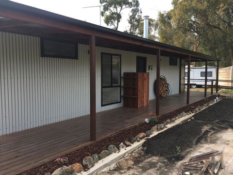 Country Cabin With Mountain Views Close To Ballarat - Accommodation Rockhampton 3