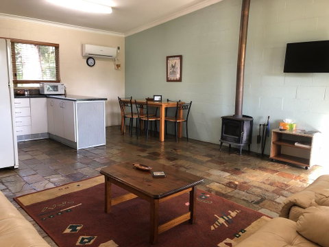 Country Cottages Of Bridgetown - Accommodation Rockhampton 3