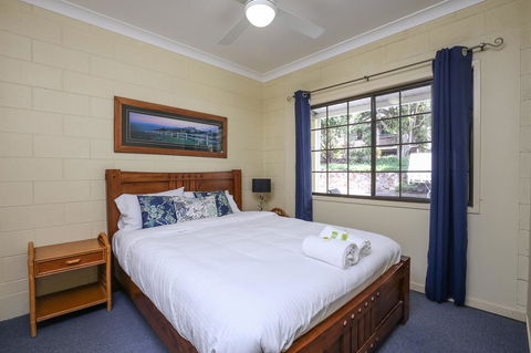 Country Lodge Motel - Accommodation Rockhampton 1