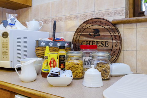Country Pleasures Bed And Breakfast - Accommodation Rockhampton 2