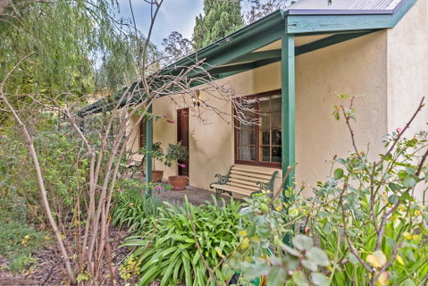 Country Pleasures Bed And Breakfast - Accommodation Rockhampton 1