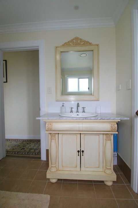 Crescent Haven, 2A View Street, - Accommodation Rockhampton 3