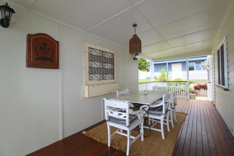 Crescent Haven, 2A View Street, - Accommodation Rockhampton 1