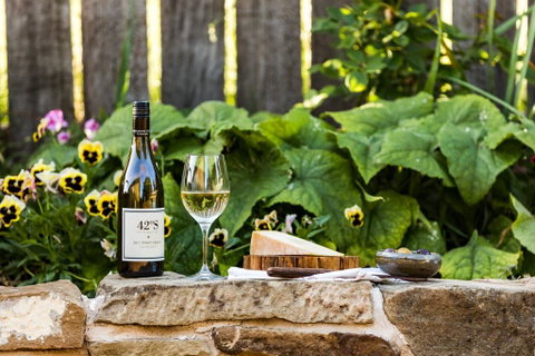 Daisy Bank Cottages - Accommodation Rockhampton 3