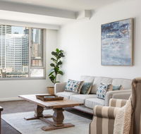 Darling Harbour Apartment with Parking Views Pool - Accommodation Rockhampton