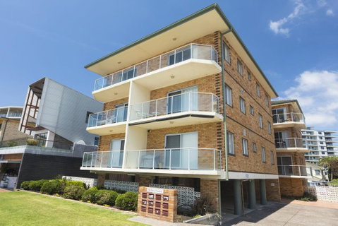 Debra Court Unit 1 - Accommodation Rockhampton 0