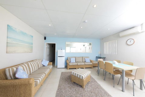 Debra Court Unit 1 - Accommodation Rockhampton 3