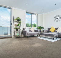 Designed Home of Ultimate Convenience In Gordon - Accommodation Rockhampton