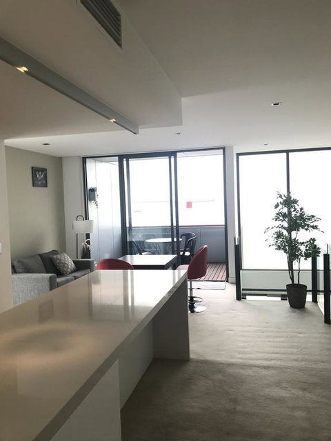 Docklands Luxury Penthouse Right Above The District Docklands - Accommodation Rockhampton 1