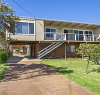 Dolphin Breeze - fully fenced and pet friendly - Accommodation Rockhampton