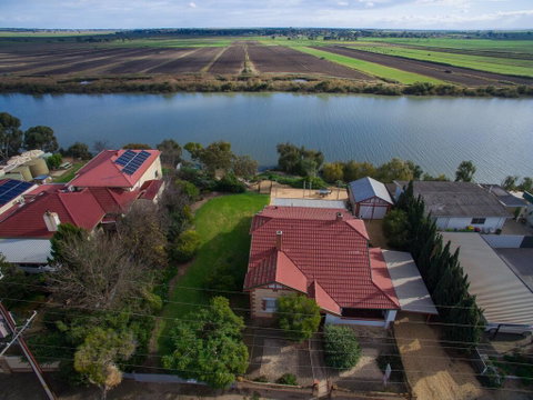 Doreen's - Accommodation Rockhampton 0