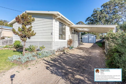 Eagle Bay Cottage - Accommodation Rockhampton 0