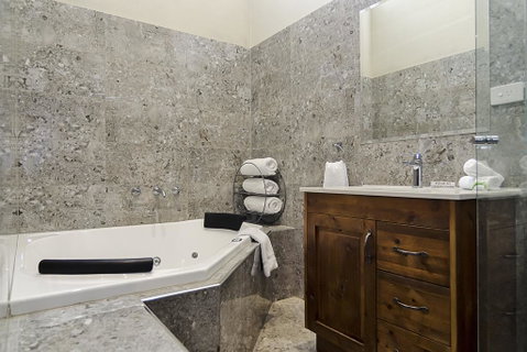 Eagle Foundry Bed & Breakfast - Accommodation Rockhampton 1