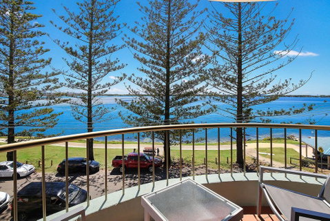 Eastbourne U6, 80 Esplanade. Golden Beach - Accommodation Rockhampton 3