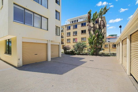 Eastbourne U6, 80 Esplanade. Golden Beach - Accommodation Rockhampton 2