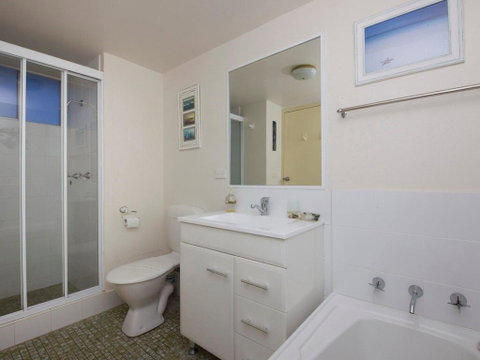 Ebbtide 20 - Accommodation Rockhampton 1