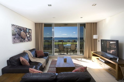 Ebbtide, Unit 04, 2-6 North Street - Accommodation Rockhampton 2
