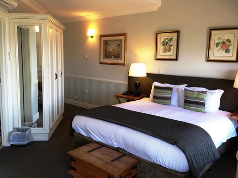 Echoes Boutique Hotel & Restaurant - Accommodation Rockhampton 1