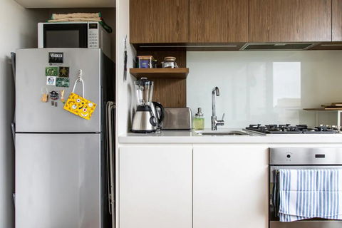 Eclectic 1 Bedroom South Yarra Hideaway - Accommodation Rockhampton 3