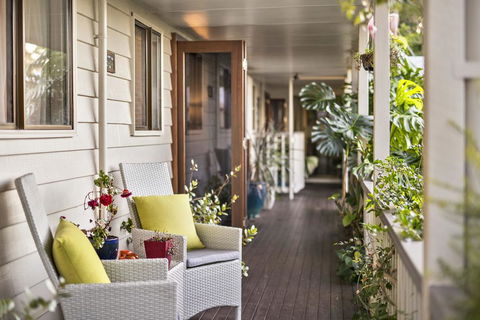 Eden Lodge - Accommodation Rockhampton 1