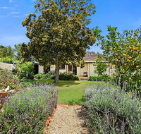 Eden on Eden - Accommodation Rockhampton