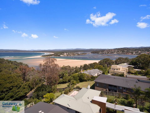 Eight Lakes - Accommodation Rockhampton 1