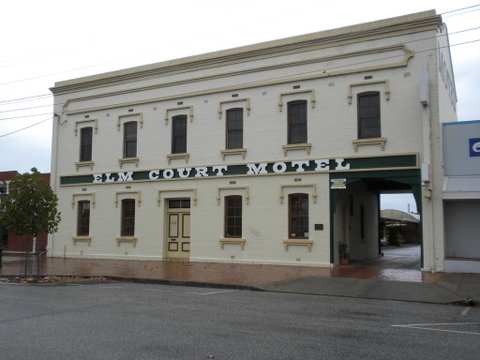 Elm Court Motel - Accommodation Rockhampton 1