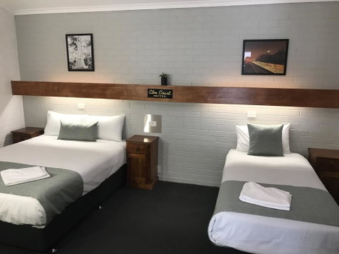 Elm Court Motel - Accommodation Rockhampton 3