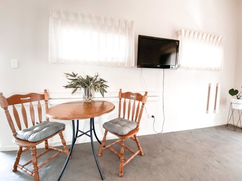 EM Apartment - Accommodation Rockhampton 2