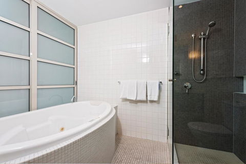 Embassy Apartment North Terrace - Accommodation Rockhampton 3