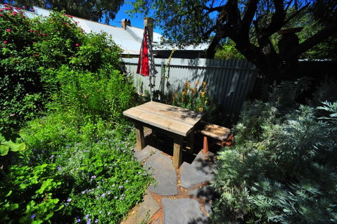 Emma Tiver Heritage Cottage - Accommodation Rockhampton 1