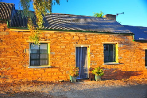 Emma Tiver Heritage Cottage - Accommodation Rockhampton 2