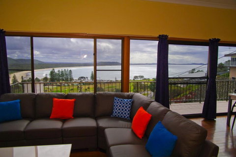 Endeavour, 10 Dulconghi Street - Accommodation Rockhampton 0
