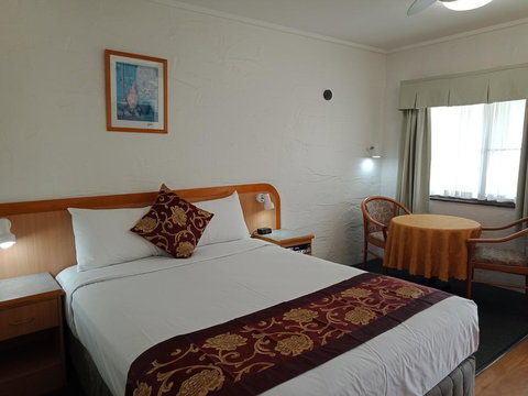 Espana Motel - Accommodation Rockhampton 0