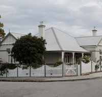 Evelyn House - Accommodation Rockhampton